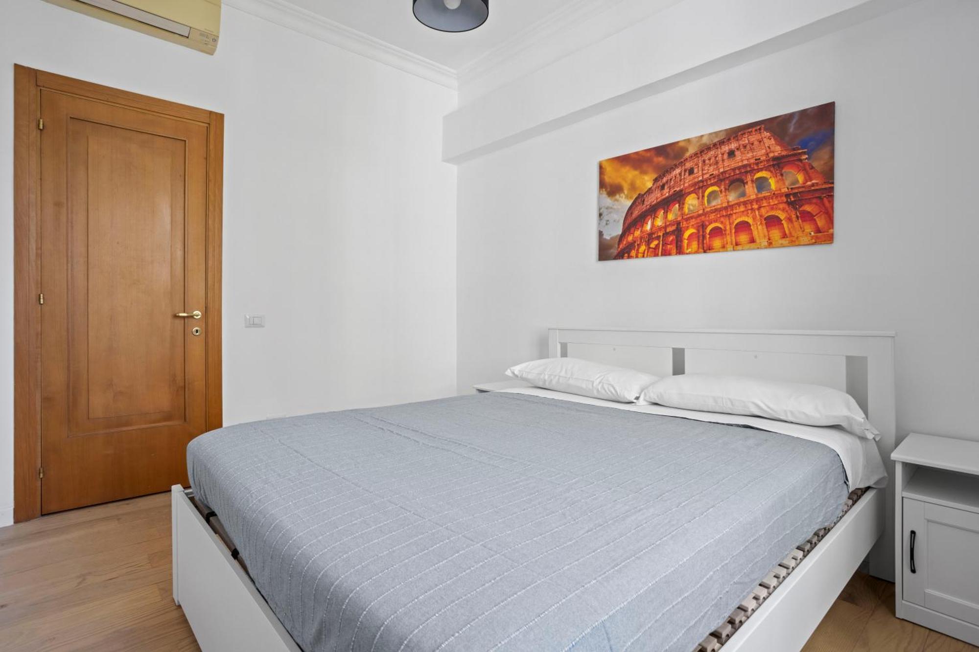 Appio Grand Apartment - S. Giovanni โรม ภายนอก รูปภาพ