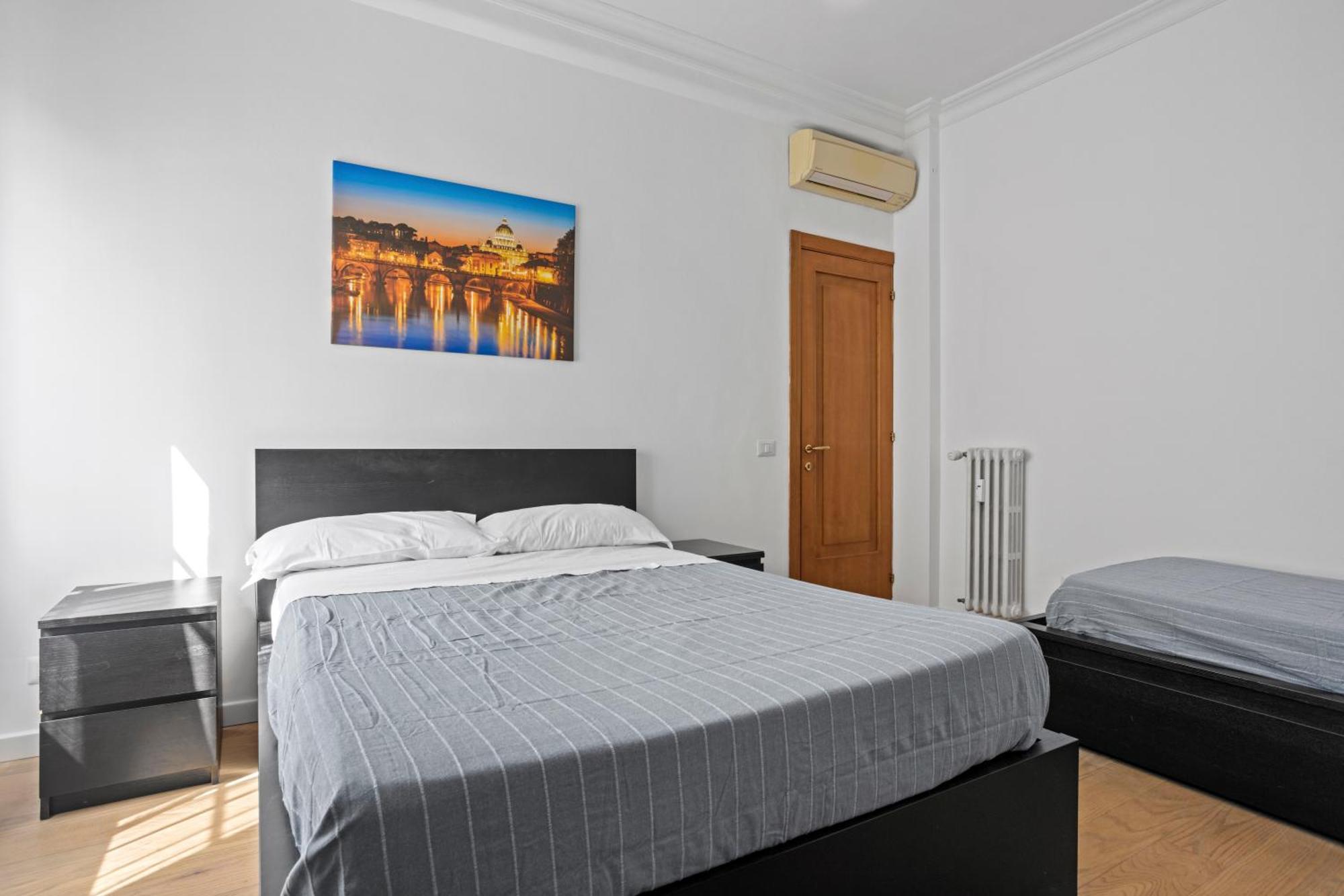 Appio Grand Apartment - S. Giovanni โรม ภายนอก รูปภาพ